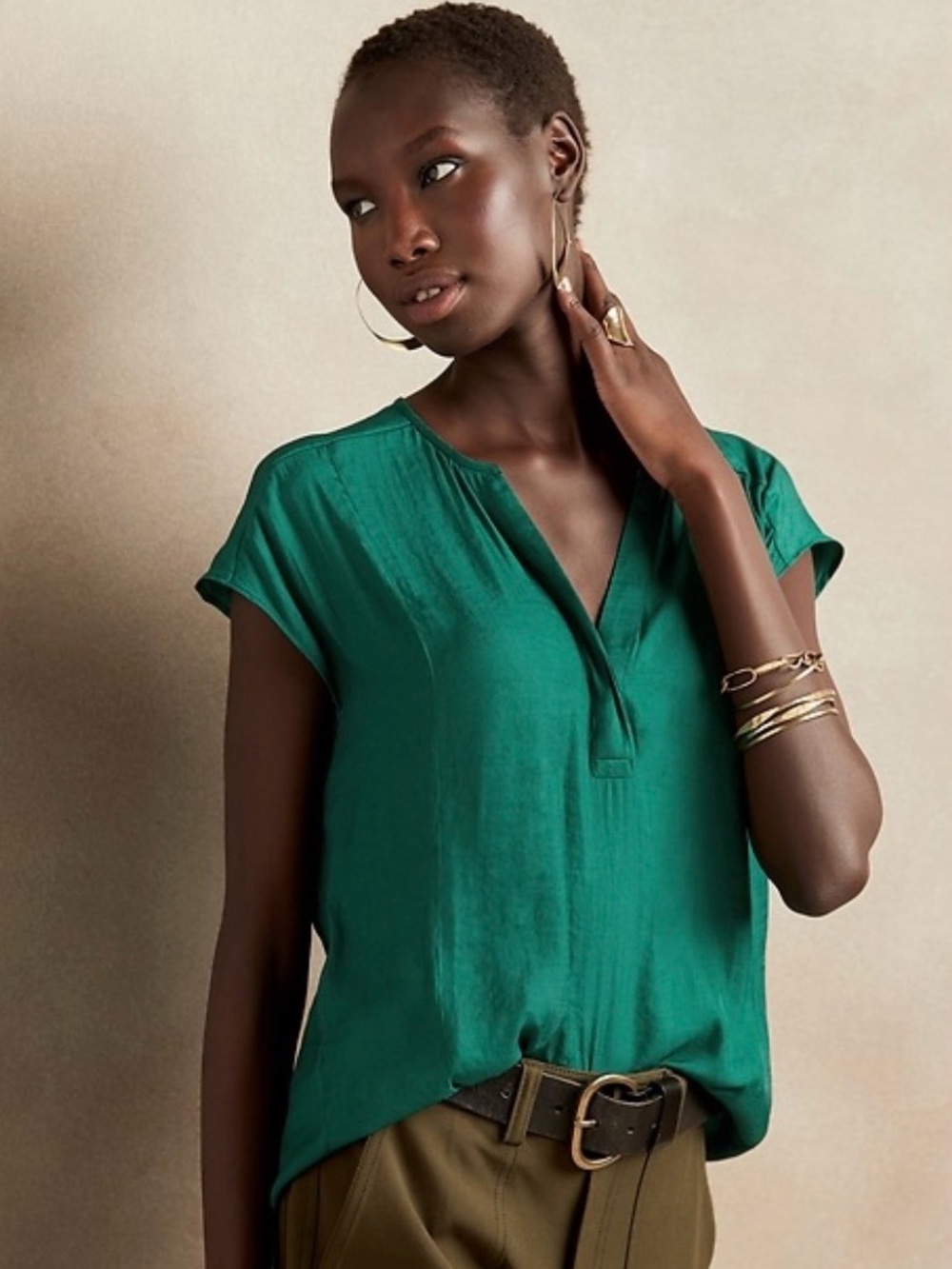 Great Condition! BR Vibrant Green Dolman Top (Medium Tall size)